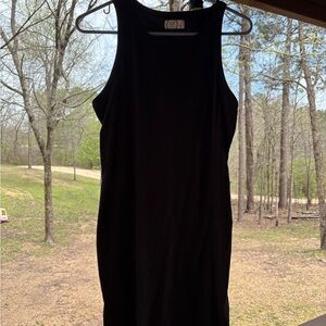 Elegant Black Sleeveless Dress
